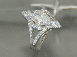 ダイヤモンド指輪